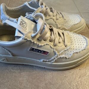 Autry Medalist Sneakers, brand new never worn, size 38